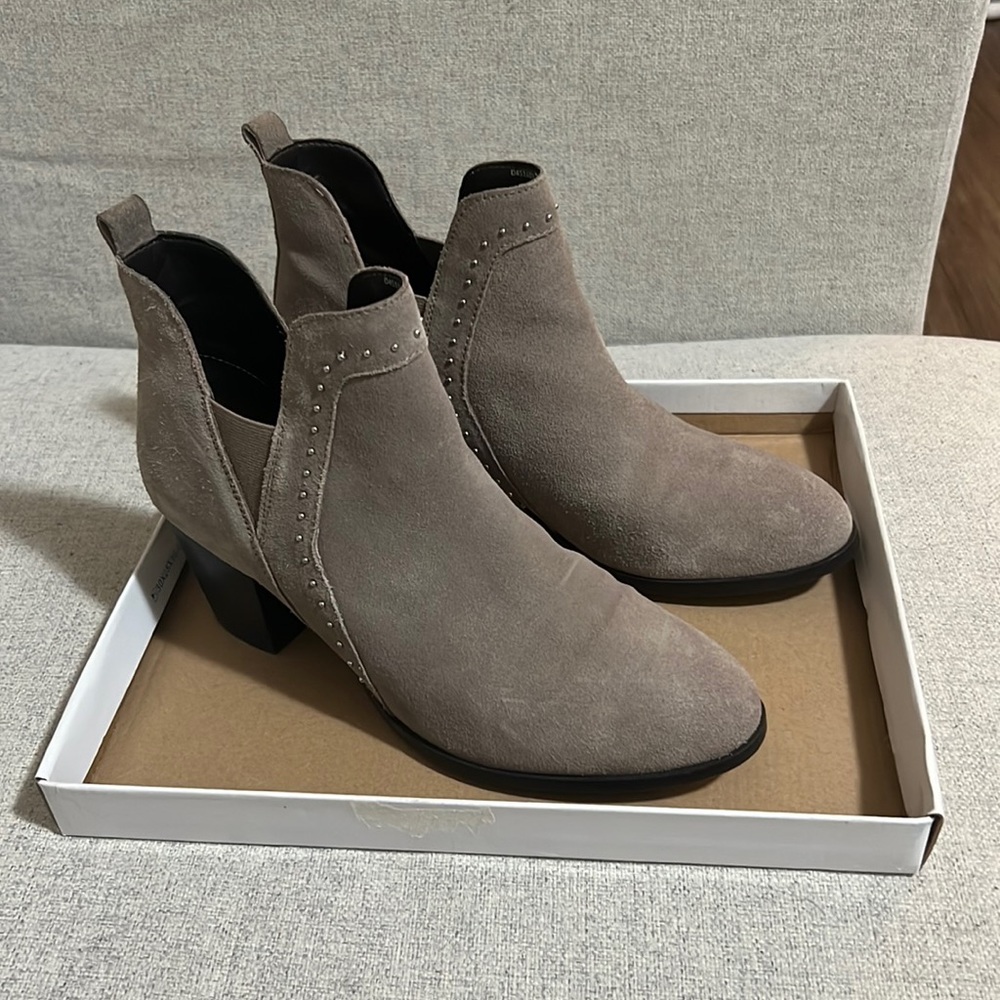 MIA Gray Western Booties